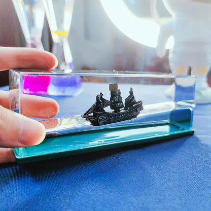 Bouteille Flottante Bateau de Croisière — Décoration Liquide Hypnotique
